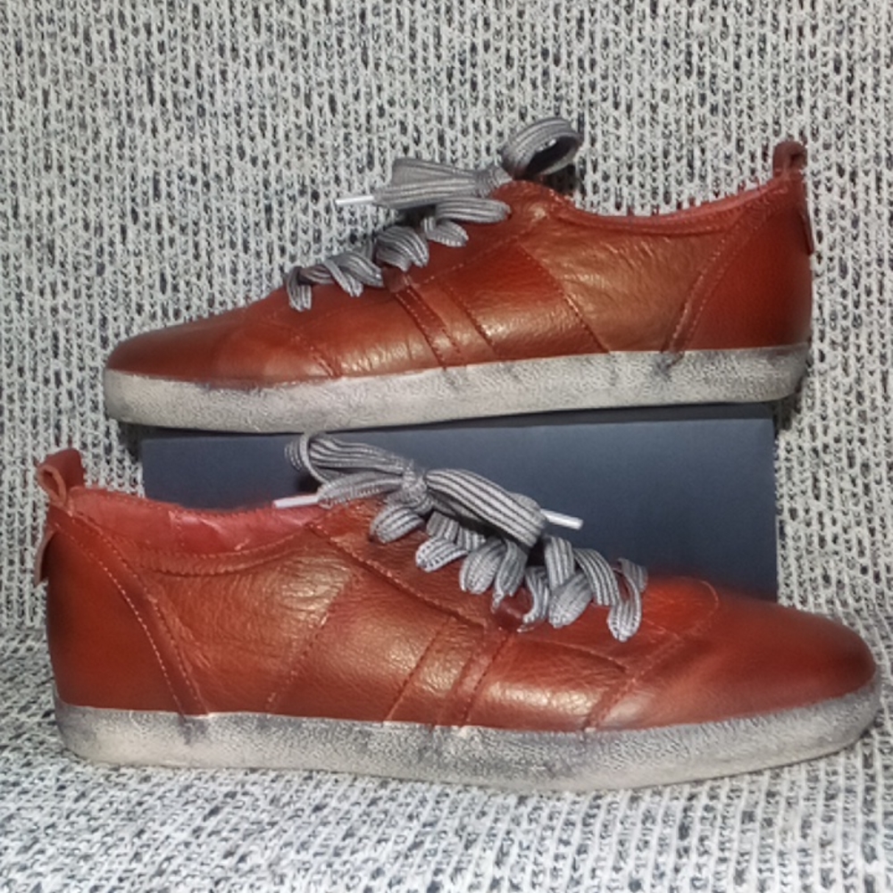 EUC 38 Liebeskind Berlin LK3011  Orange